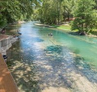 4 Red Cloud - Tipis on the Guadalupe - Accommodation Houston