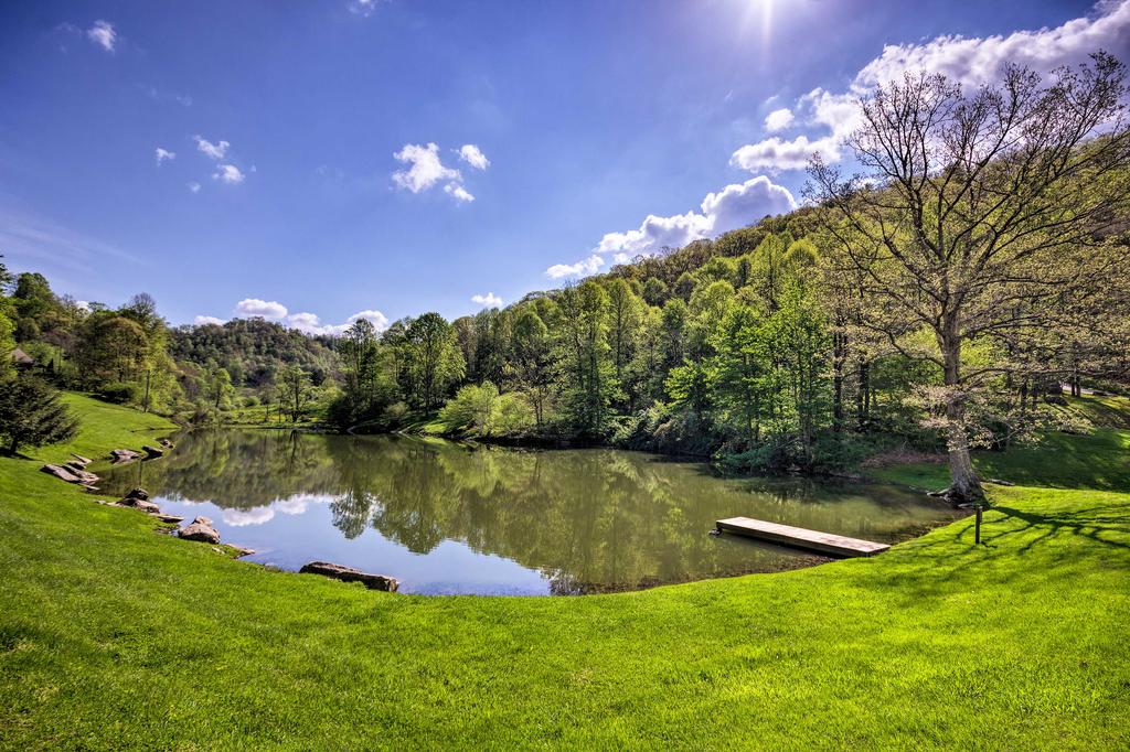 'Gathering Place Cabin' With Hot Tub & Fishing Pond! - thumb 2