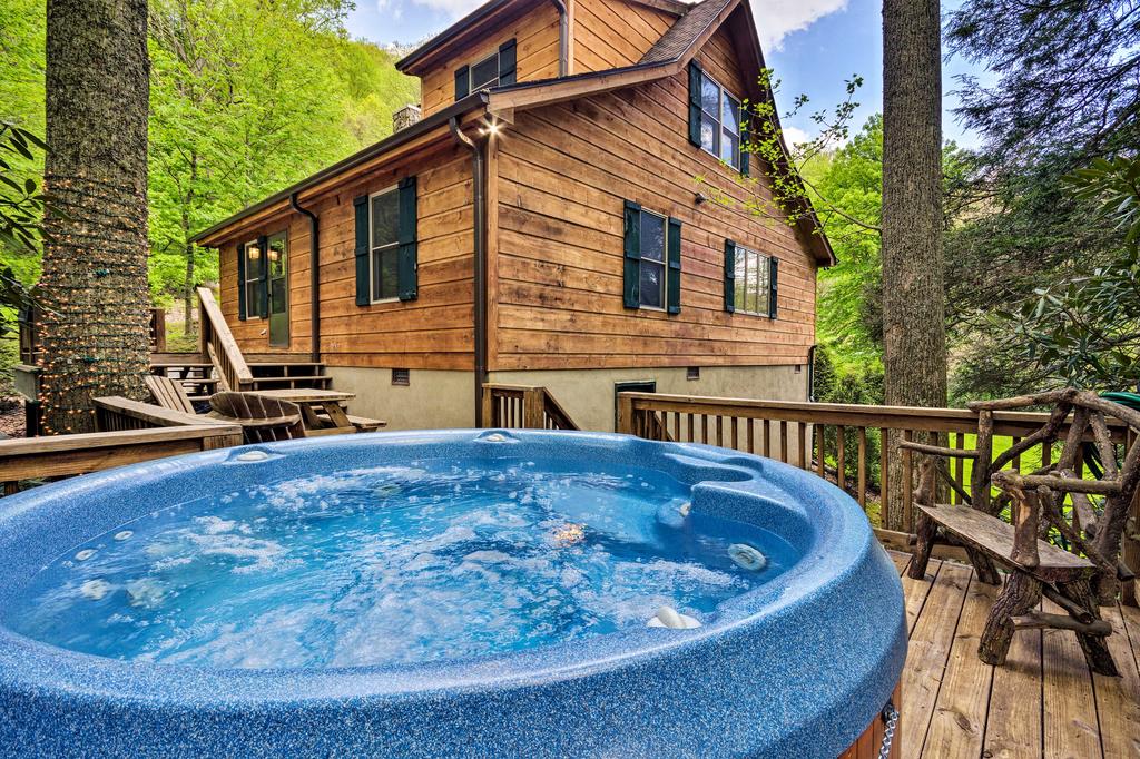 'Gathering Place Cabin' With Hot Tub & Fishing Pond! - thumb 1