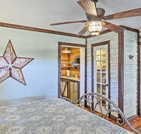 'Gruene Cabin' - Pet Friendly New Braunfels Studio - Accommodation Houston