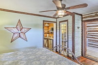 'Gruene Cabin' - Pet Friendly New Braunfels Studio Accommodation Houston