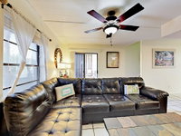 104 East Parade Condo Unit 17 Accommodation Houston