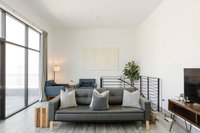 2-Story Penthouse  Private Deck Accommodation Houston