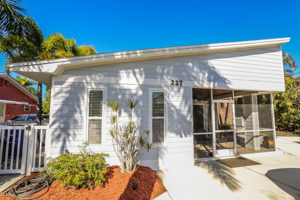 227 Ibis Island Time - thumb 0