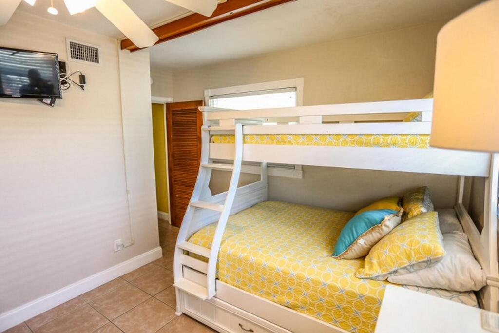 227 Ibis Island Time - thumb 3