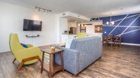 2BR at West 7th Street Accommodation Houston