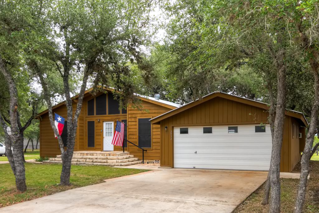 3BR House On Canyon Lake W/Private Gazebo! - thumb 0