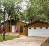 3BR House on Canyon Lake w/Private Gazebo - Accommodation Houston