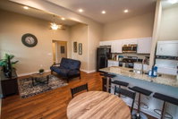 3BR/2BA Remodeled Apartment Near Downtown Accommodation Houston