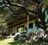 A Treehouse Retreat - Accommodation Houston