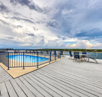Alluring Colorado River Condo - Accommodation Houston