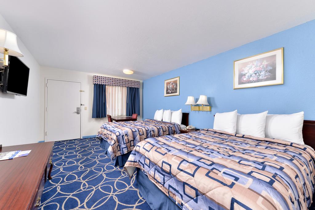 Americas Best Value Inn And Suites Houston/Northwest Brookhollow - thumb 1