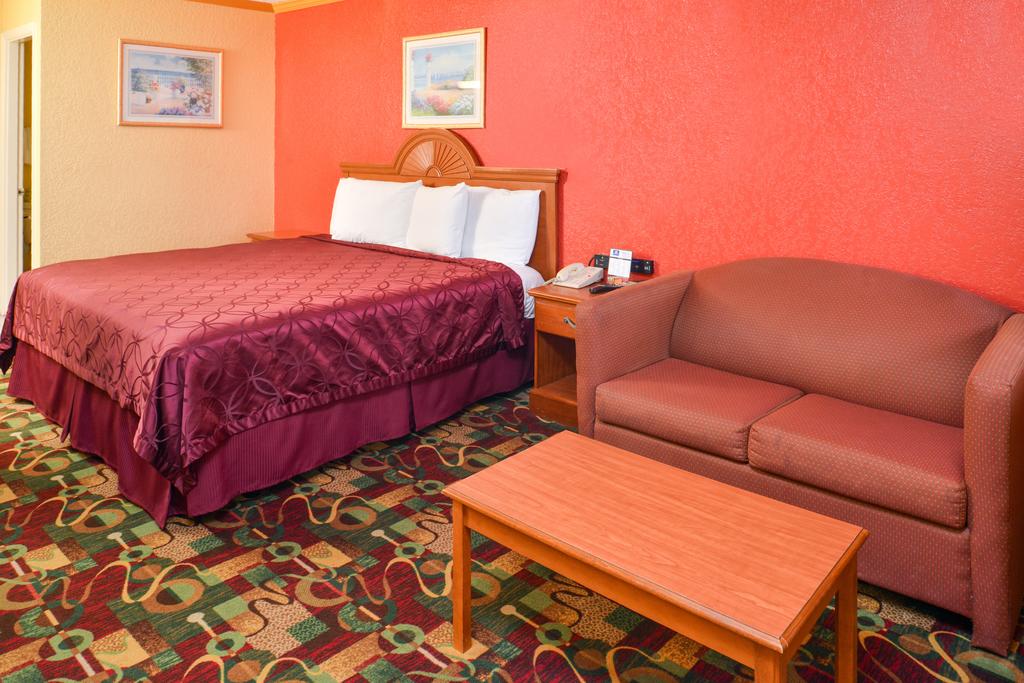 Americas Best Value Inn Buda - thumb 3