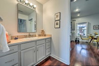 Apartment with Patio Near The River Walk and Alamo Accommodation Houston