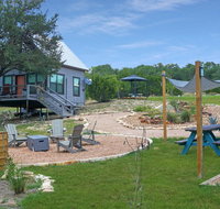 Arbor House of Dripping Springs - Safari House - Accommodation Houston
