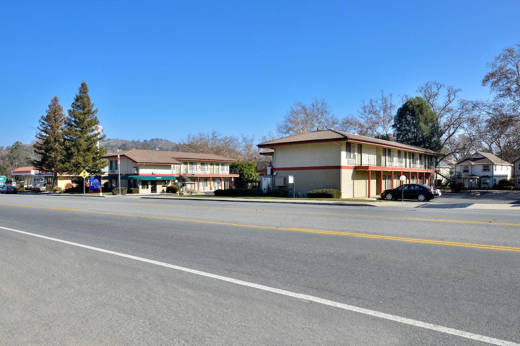 Atascadero Inn - thumb 0