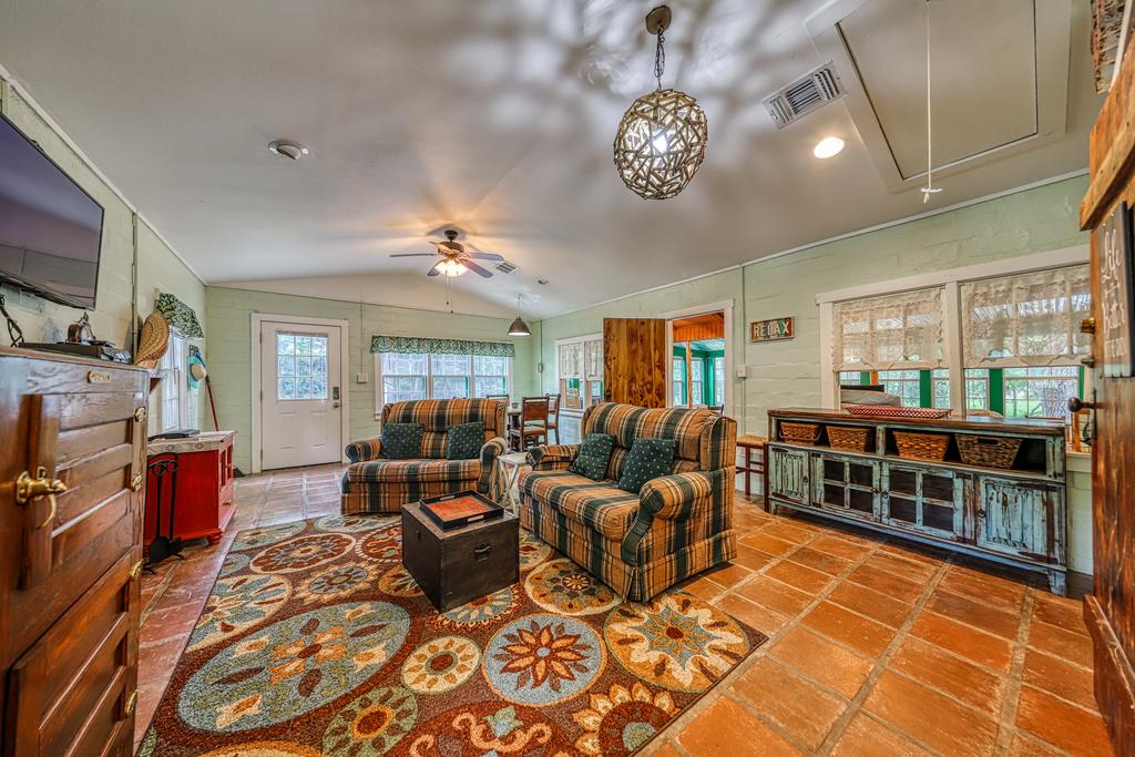 Austin Cottage On Cypress Creek - thumb 1