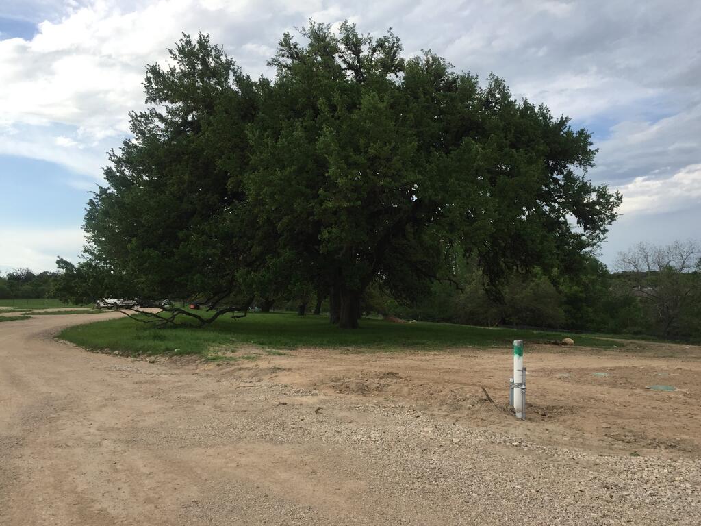 Bandera Crossing Resort - thumb 2