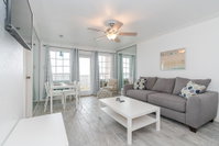 Beachfront View to Paradise Available Mardi Gras Accommodation Houston