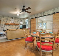 Blanco Riverfront Historic Home 3 Mi to DT Blanco - Accommodation Houston