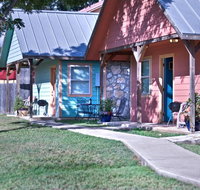 Blanco Riverside Cottages - Accommodation Houston