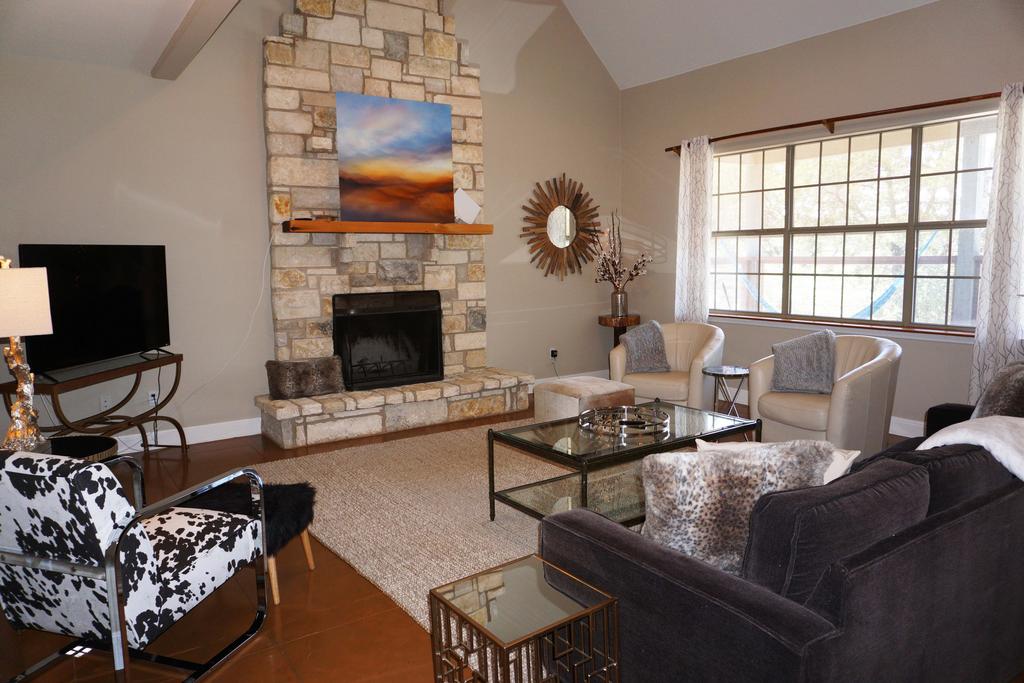 Bluebonnet Hill - thumb 3