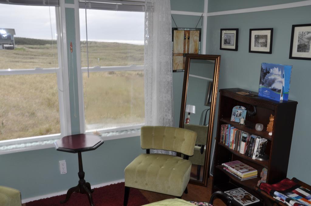 Campbell House At Klipsan Beach - thumb 2