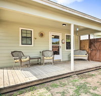 Canyon Lake Cottage with BBQ 1 Mi to Guadalupe River - Accommodation Houston