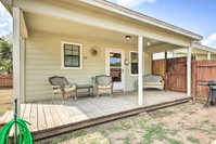Canyon Lake Cottage with BBQ 1 Mi to Guadalupe River Accommodation Houston