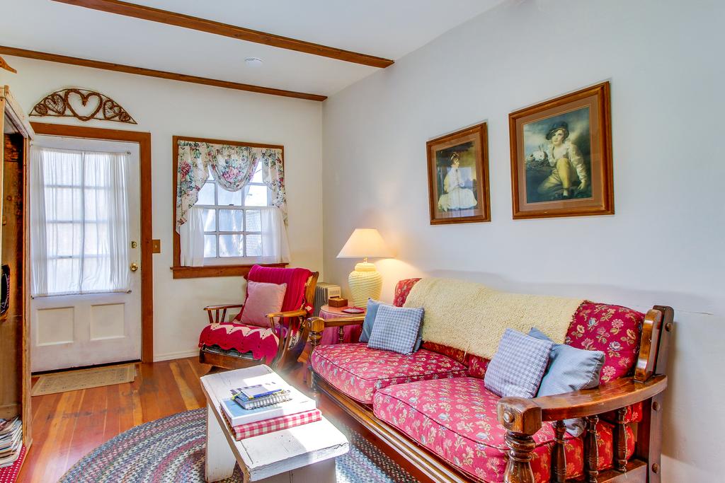 Carriage House - thumb 1