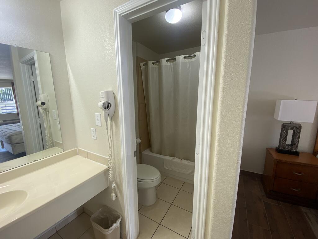 Cedar Creek Inn - thumb 2