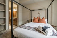 Central Flat  Pool  Gym Accommodation Houston