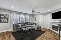 CENTRAL LIVING - KING Beds - 4KTVs - Gated Parking Accommodation Houston