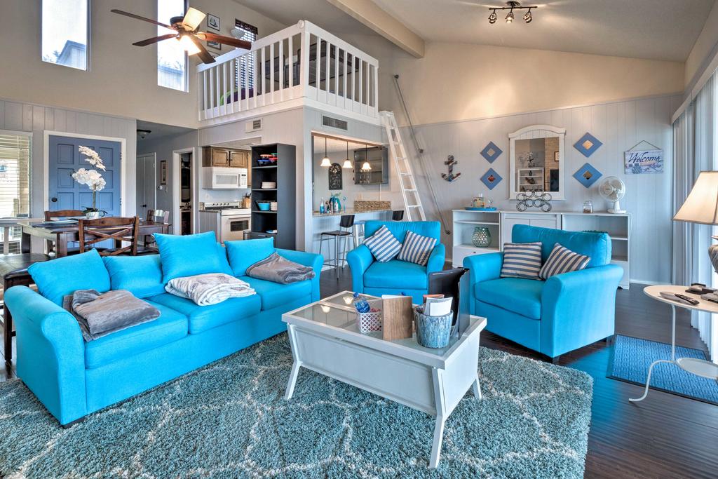Charming Point Venture Townhome W/ Lake View! - thumb 0