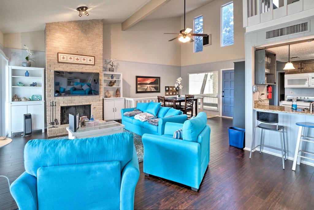 Charming Point Venture Townhome W/ Lake View! - thumb 3