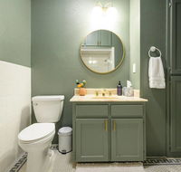 Classy 1927 Uptown Tudor 4 min to Magnolia - Accommodation Houston