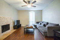 Clean cozy and Netflix Free coffee  parking Accommodation Houston