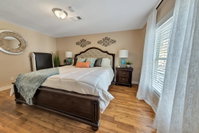 Comfort in Rice Village/ King Bed/ 4KTV/ Fast WIFI Accommodation Houston