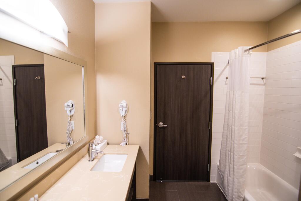 Comfort Suites Northwest Houston At Beltway 8 - thumb 1