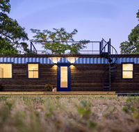 Container Tiny Home 12 min to Magnolia Silos and Baylor - Accommodation Houston