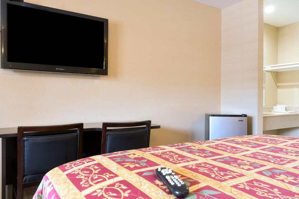 Covina Motel - thumb 1