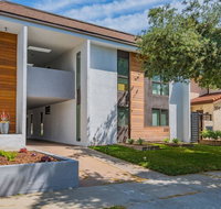 Cozy Modern 2 Bedroom/ 2 Bath in North Alhambra - Accommodation Houston