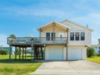 Cute Jamaica Beach Gem Huge Deck Fence  Pup Friendly Accommodation Houston