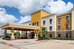 Days Inn & Suites By Wyndham Houston / West Energy Corridor