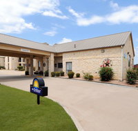 Days Inn  Suites by Wyndham Llano - Accommodation Houston