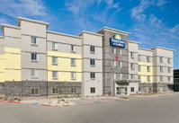 Days Inn  Suites by Wyndham Lubbock Medical Center Accommodation Houston