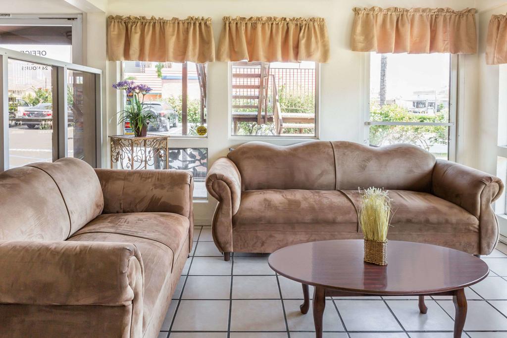 Days Inn By Wyndham In San Bernardino - thumb 2