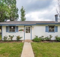 Deer Trail Ranch White Home - Accommodation Houston