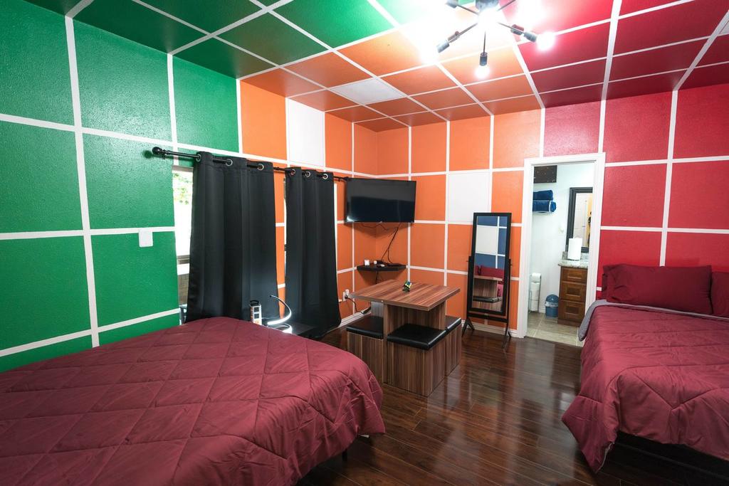 East Downtown Rubiks Studio - thumb 2