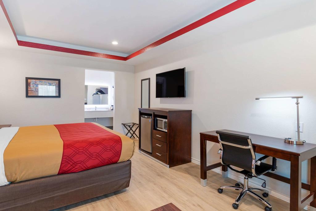 Econo Lodge - thumb 2